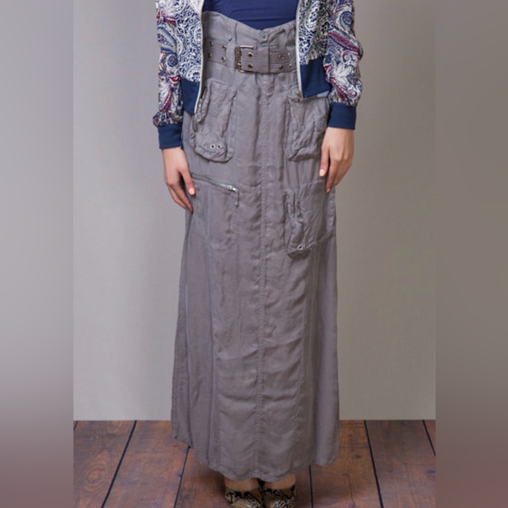 Pete & Greta Johnny Was Size 2 Gray Maxi Cargo Skirt.